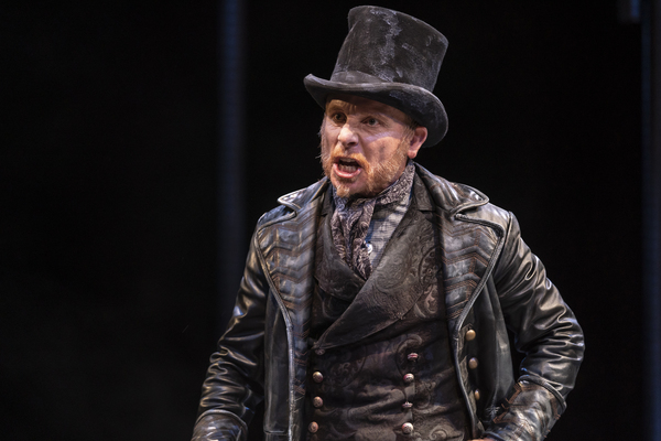 Photo Flash: First Look at OLIVER! at The Marriott Theatre Image