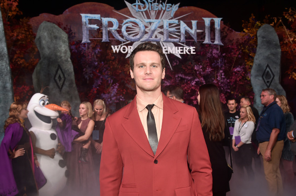 Photo Flash: See Idina Menzel, Jonathan Groff, and More at the FROZEN 2 Premiere!  Image