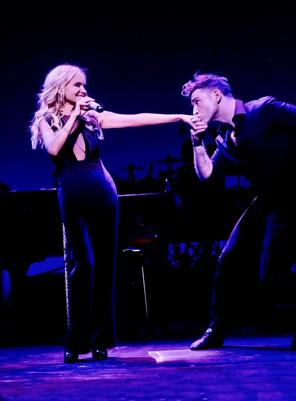 Photo Flash: First Look at Kristin Chenoweth in FOR THE GIRLS on Broadway Image
