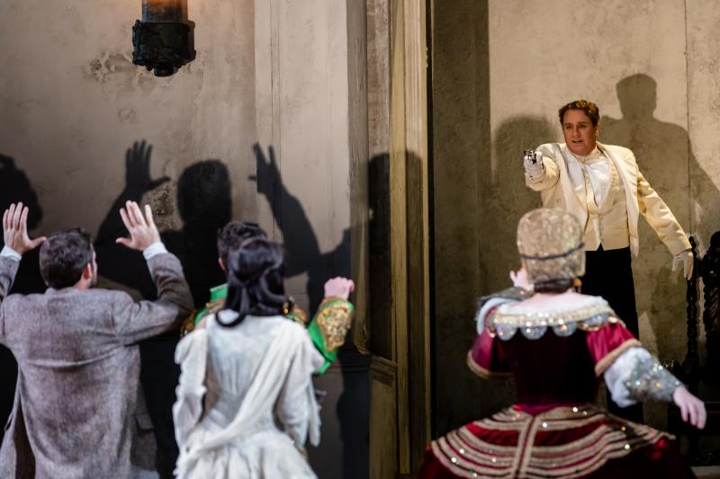 Photo Flash: First Look At DON GIOVANNI At Lyric Opera of Chicago Image