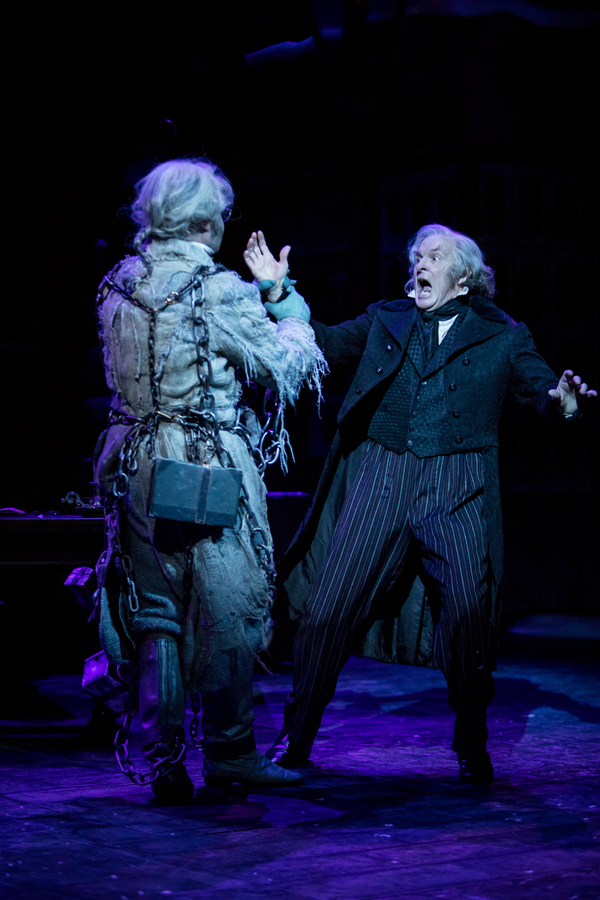 Photo Flash: First Look At A CHRISTMAS CAROL At The Guthrie Theater 