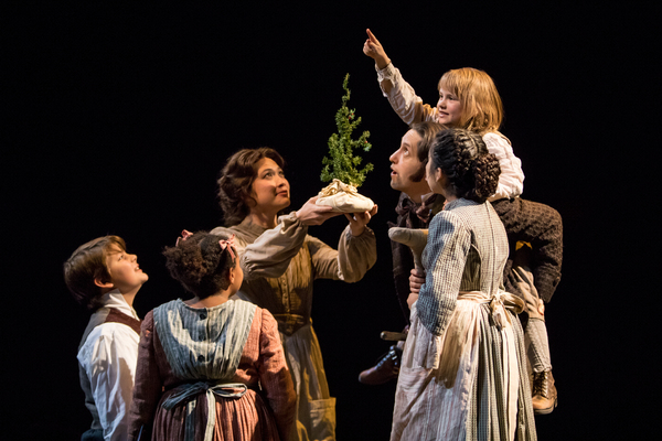 Photo Flash: First Look At A CHRISTMAS CAROL At The Guthrie Theater 