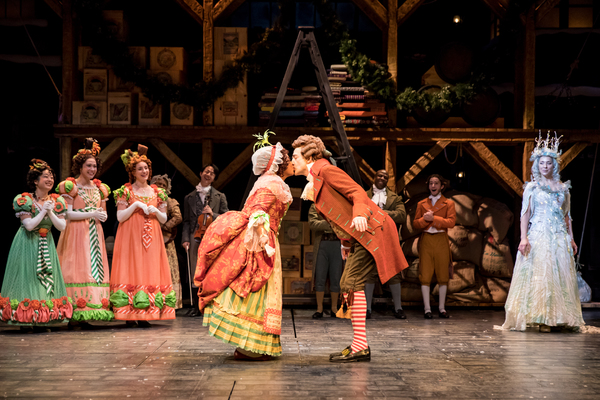 Photo Flash: First Look At A CHRISTMAS CAROL At The Guthrie Theater 