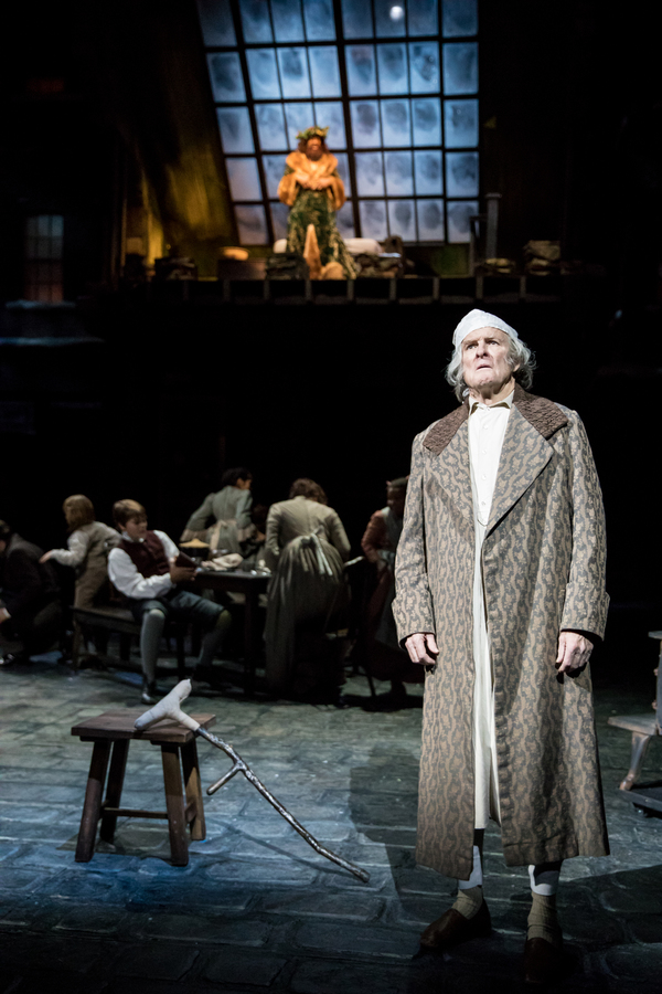 Nathaniel Fuller and the cast of the Guthrie Theaterâ€™s production of A Christm Photo