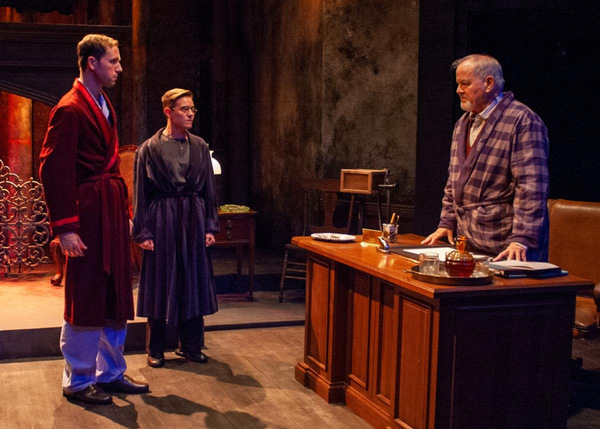 Photo Flash: TimeLine Theatre Presents RUTHERFORD AND SON Image