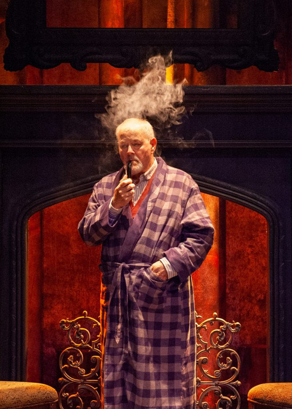 Photo Flash: TimeLine Theatre Presents RUTHERFORD AND SON Image