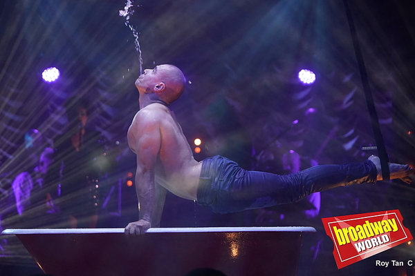 Photo Flash: First Look at LA CLIQUE at Leicester Square Spiegeltent Image