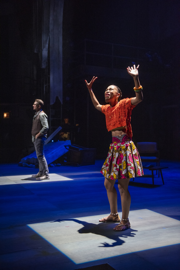 Photo Flash: Take a Look at Steppenwolf's World Premiere Production of LINDIWE Image
