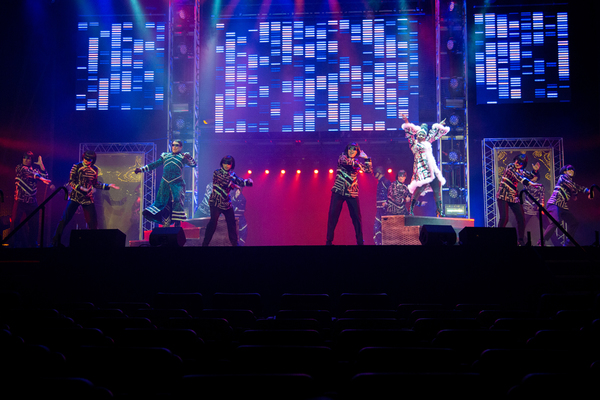 Photo Coverage: WE WILL ROCK YOU Arrives at Hulu Theater at Madison Square Garden Image