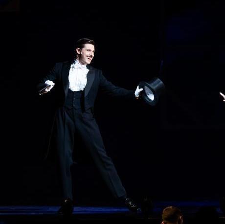 Review: FUNNY GIRL at Théâtre Marigny Image