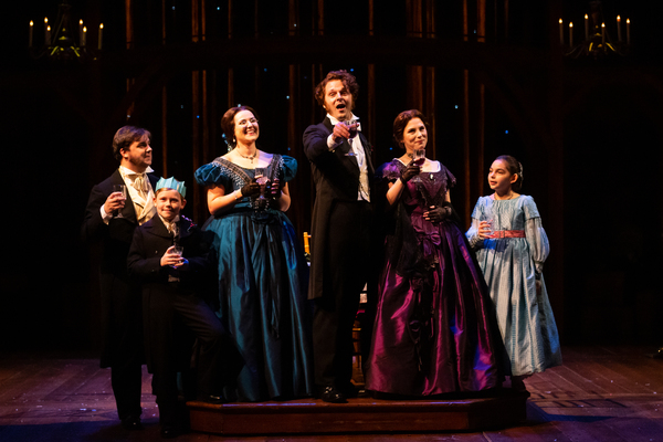 Photo Flash: First Look At A CHRISTMAS CAROL At Alley Theatre Image