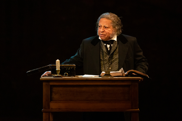 Photo Flash: First Look At A CHRISTMAS CAROL At Alley Theatre Image