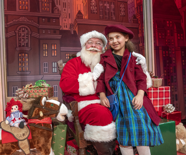 Photo Flash: First Look at MIRACLE ON 34TH STREET at the Argyle Theatre Image