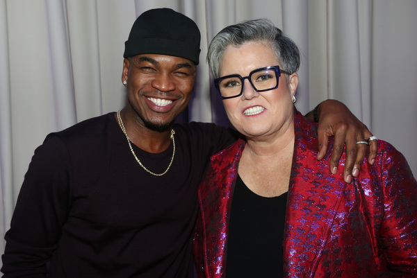 NEW YORK, NEW YORK - NOVEMBER 18: (EXCLUSIVE COVERAGE) Ne-Yo and Rosie O'Donnell pose Photo
