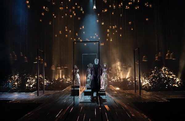 Photo Flash: First Look at Campbell Scott & More in A CHRISTMAS CAROL on Broadway! Image