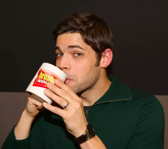 Wake Up With BWW 11/20: A CHRISTMAS CAROL Opens on Broadway, and More! Image