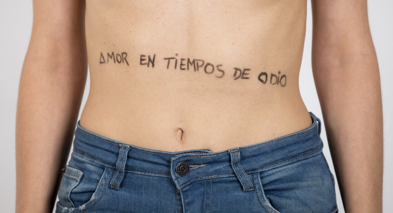 Review: HAY ALGUIEN QUE NOS ODIA at Teatro El Grito Image