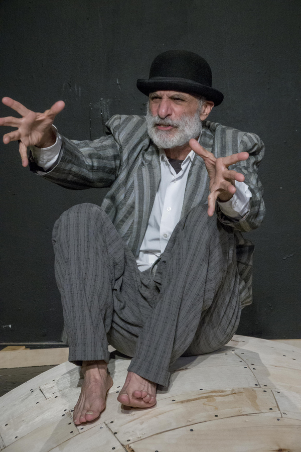 Photo Flash: First Look At WAITING FOR GODOT At Victory Gardens Image