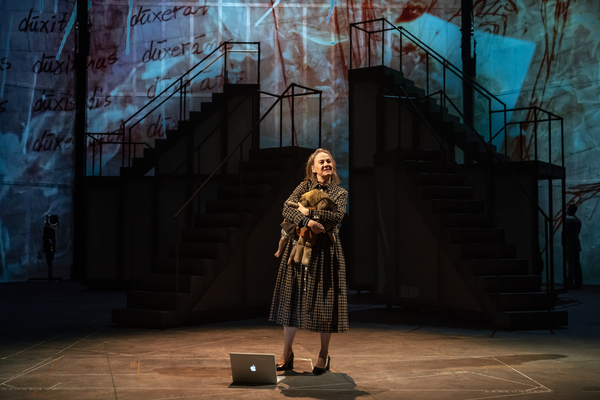 Photo Flash: First Look at MY BRILLIANT FRIEND at the National Theatre Image