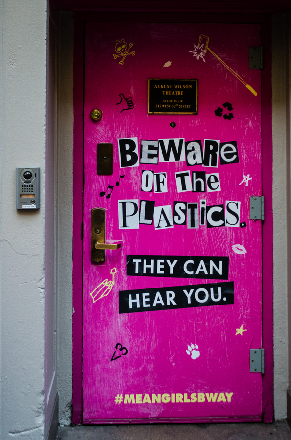 How to Stage Door a Broadway Show - The Ultimate Guide Image