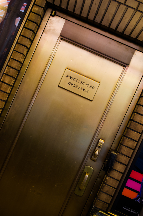 How to Stage Door a Broadway Show - The Ultimate Guide Image