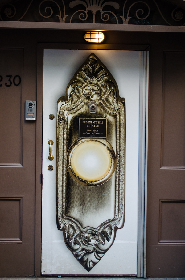 How to Stage Door a Broadway Show - The Ultimate Guide Image
