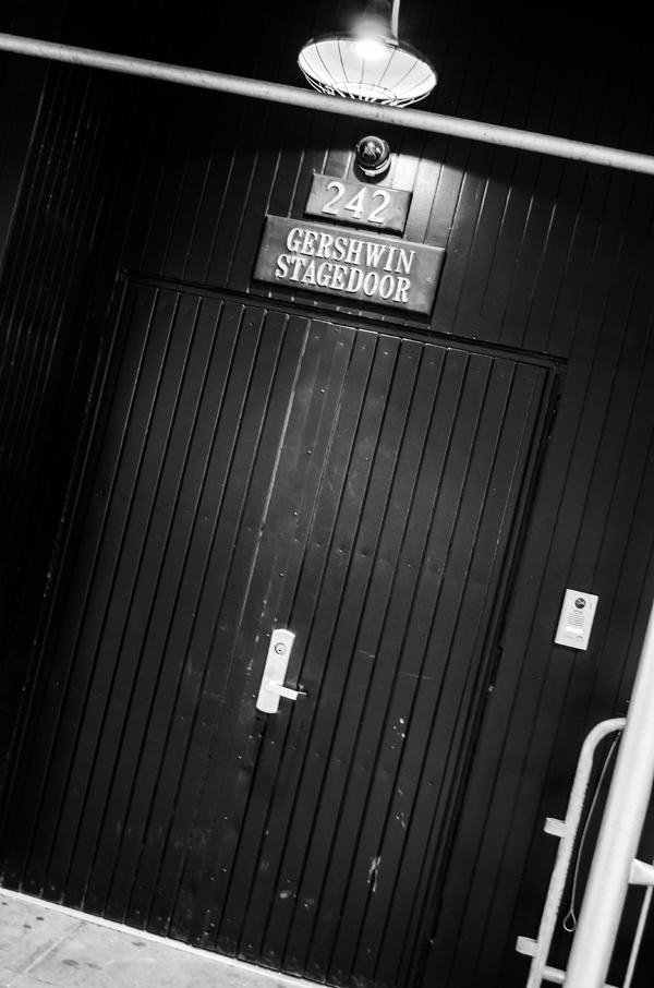 How to Stage Door a Broadway Show - The Ultimate Guide Image