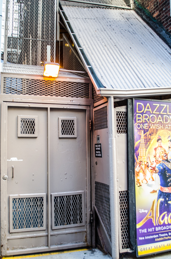 How to Stage Door a Broadway Show - The Ultimate Guide Image