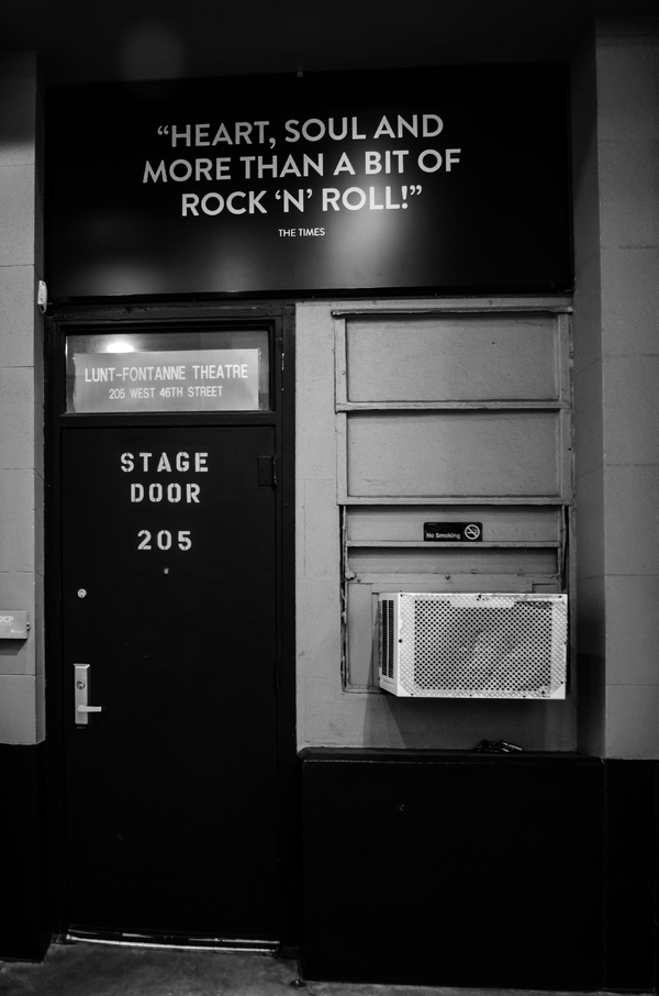 How to Stage Door a Broadway Show - The Ultimate Guide Image