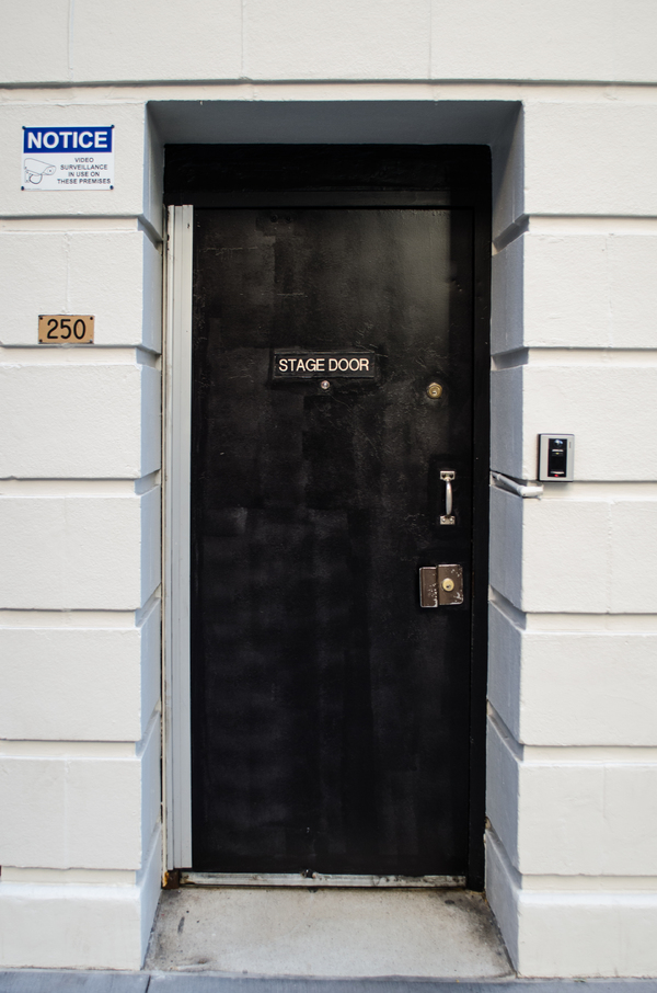 How to Stage Door a Broadway Show - The Ultimate Guide Image