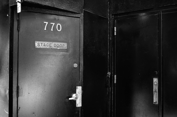 How to Stage Door a Broadway Show - The Ultimate Guide Image