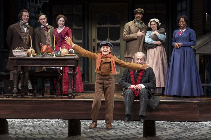 Review: 42nd Annual Production of A CHRISTMAS CAROL at Goodman Theatre Image