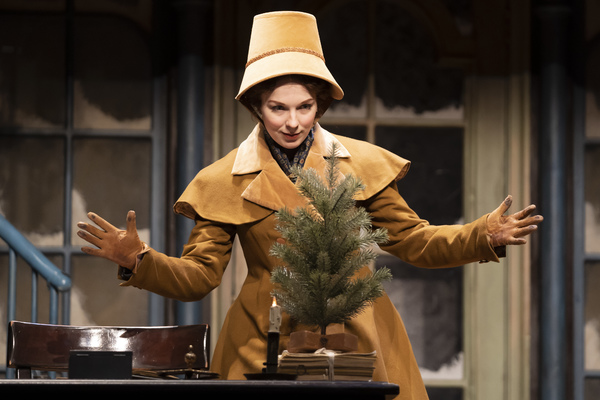 Photo Flash: A CHRISTMAS CAROL Returns To The Goodman Theatre 