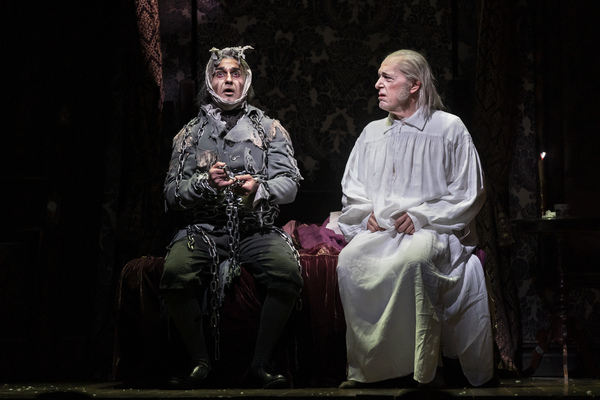 Photo Flash: A CHRISTMAS CAROL Returns To The Goodman Theatre Image