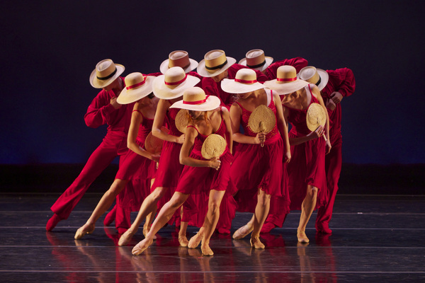 Photo Flash: Smuin KIcks Off The Holidays With THE CHRISTMAS BALLET Image