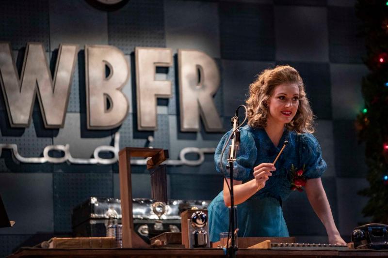 Review: IT'S A WONDERFUL LIFE: A LIVE RADIO PLAY at Gulfshore Playhouse Image