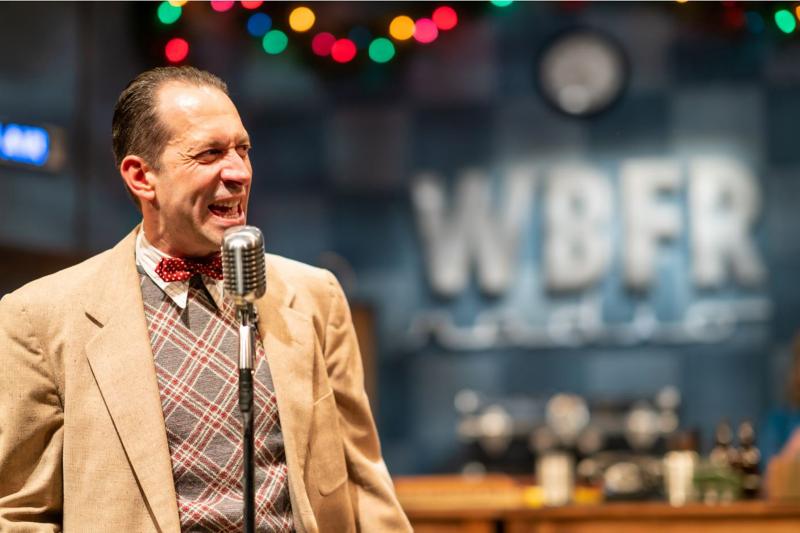 Review: IT'S A WONDERFUL LIFE: A LIVE RADIO PLAY at Gulfshore Playhouse Image