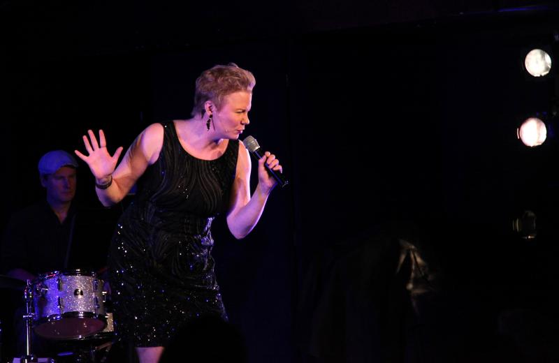 Review: Jennifer Barnhart Outdoes Herself with IT'S ABOUT TIME at The Laurie Beechman Theatre 