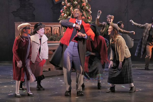 Photo Flash: First Look At A CHRISTMAS CAROL At ZACH Theatre Image