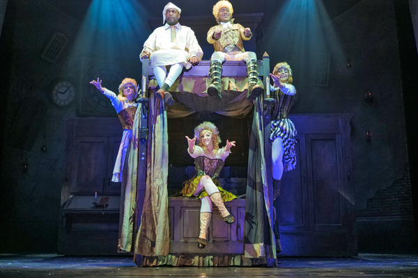 Photo Flash: First Look At A CHRISTMAS CAROL At ZACH Theatre 