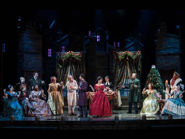 Photo Flash: First Look at A CHRISTMAS CAROL at Milwaukee Rep Image