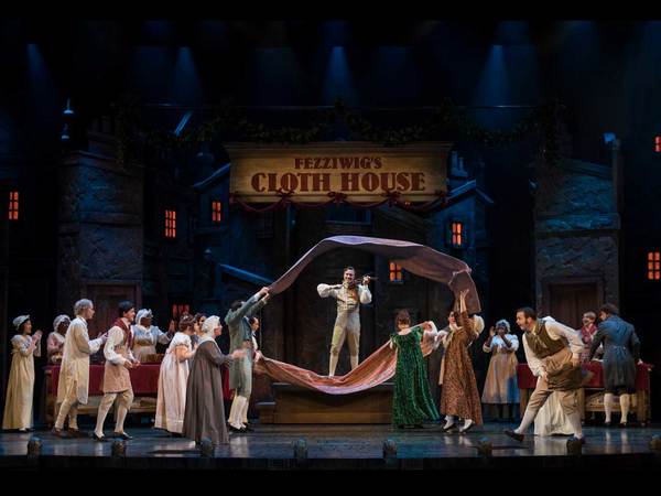 Photo Flash: First Look at A CHRISTMAS CAROL at Milwaukee Rep Image
