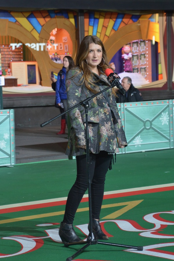 Photo Coverage: Idina Menzel, HADESTOWN, TINA - THE TINA TURNER MUSICAL, and More Rehearse For the 2019 Macy's Thanksgiving Day Parade 