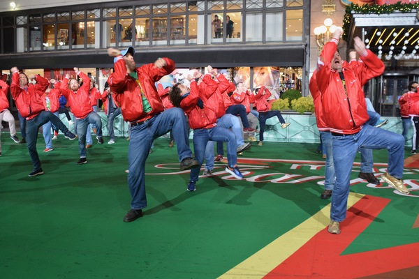 Photo Coverage: Idina Menzel, HADESTOWN, TINA - THE TINA TURNER MUSICAL, and More Rehearse For the 2019 Macy's Thanksgiving Day Parade 