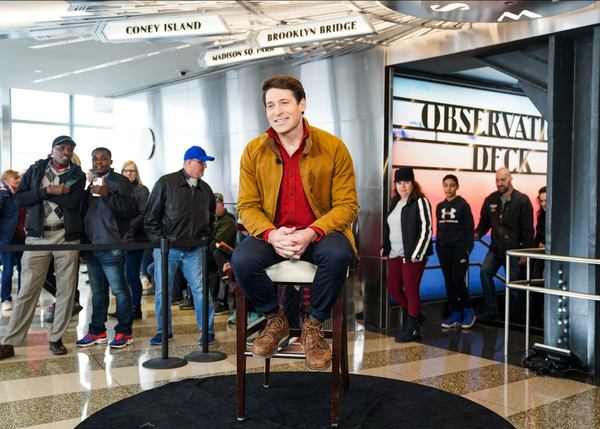 Photo Flash: CBS THIS MORNING Broadcasts Live From the Empire State Building Image