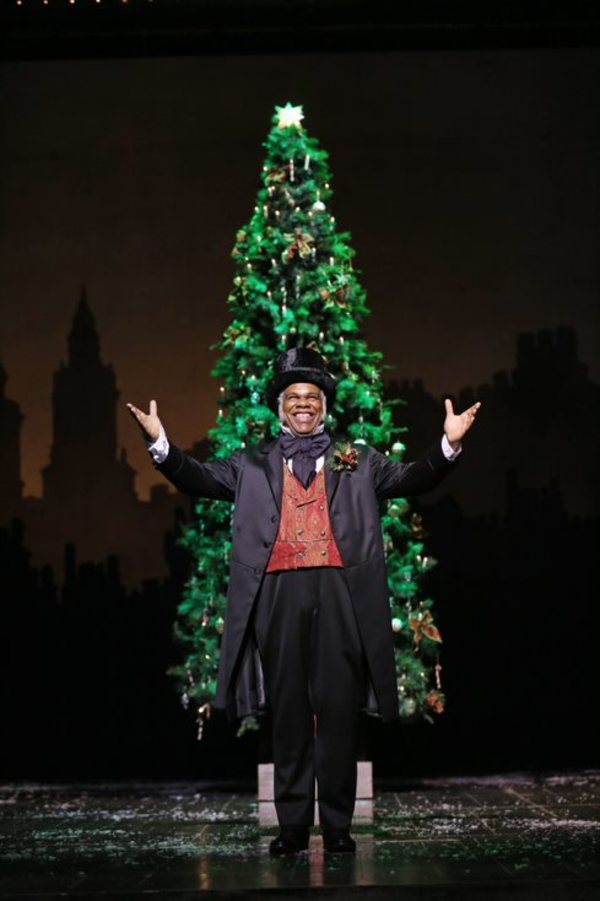 Photo Flash: Ford's Theatre Presents A CHRISTMAS CAROL Image