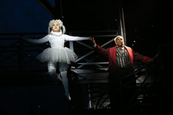 Photo Flash: Ford's Theatre Presents A CHRISTMAS CAROL Image