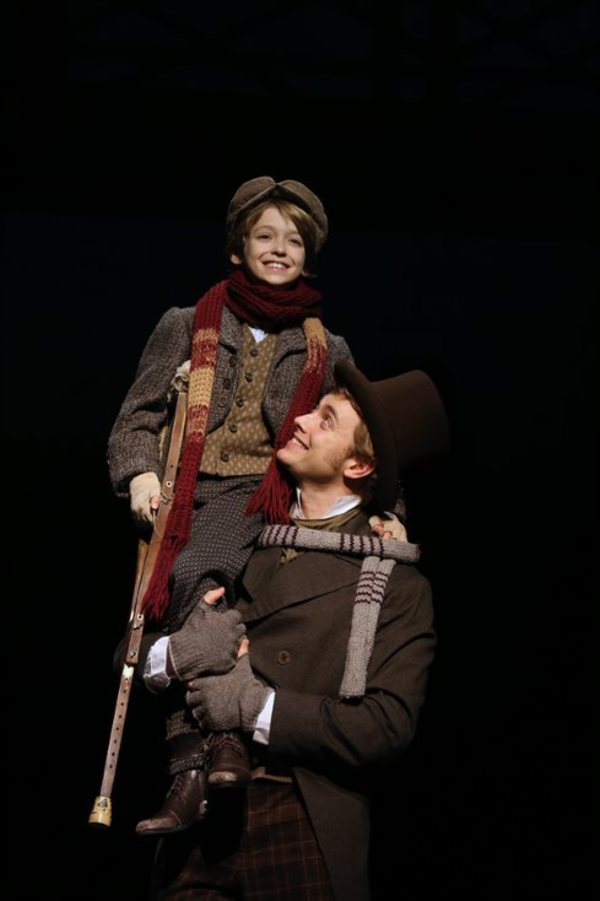 Photo Flash: Ford's Theatre Presents A CHRISTMAS CAROL Image