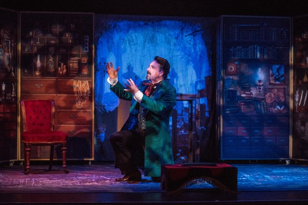 Photo Flash: First Look at European Arts Company's A CHRISTMAS CAROL Image