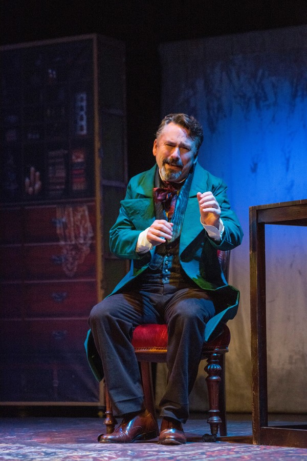 Photo Flash: First Look at European Arts Company's A CHRISTMAS CAROL Image